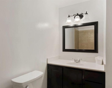 12802 Melvue Court - Photo Thumbnail 12