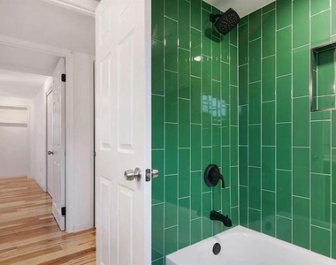 12802 Melvue Court - Photo Thumbnail 23