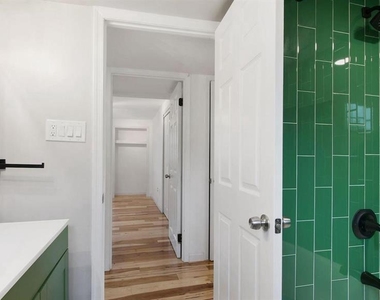 12802 Melvue Court - Photo Thumbnail 24