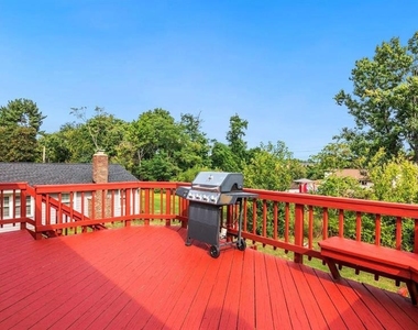 12802 Melvue Court - Photo Thumbnail 17