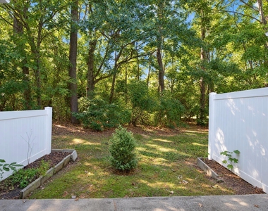 2512 Bryarton Village Way - Photo Thumbnail 32