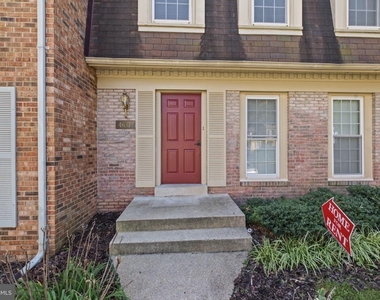 4637 Luxberry Drive - Photo Thumbnail 2