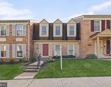 4637 Luxberry Drive - Photo Thumbnail 1