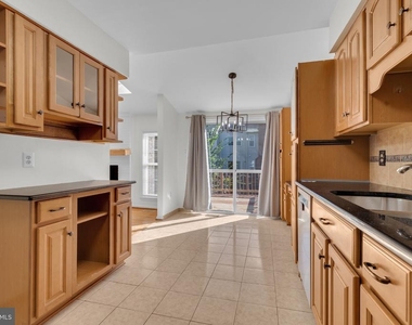 4637 Luxberry Drive - Photo Thumbnail 13