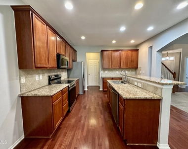 8208 Stone Cellar Drive - Photo Thumbnail 11