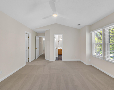 102 Cove Creek Drive - Photo Thumbnail 24