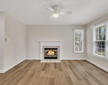 102 Cove Creek Drive - Photo Thumbnail 18