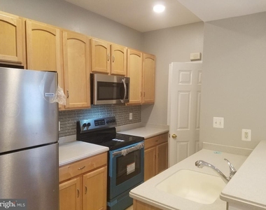 3922 Penderview Drive - Photo Thumbnail 8