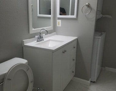 3922 Penderview Drive - Photo Thumbnail 12