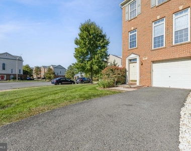 5251 Prairie Willow Way - Photo Thumbnail 2