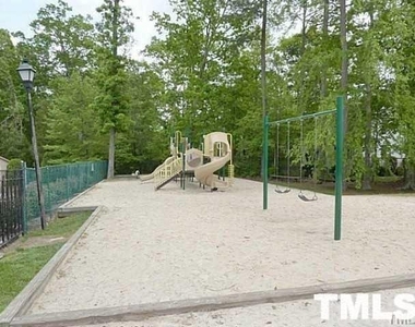 14 Aman Court - Photo Thumbnail 18