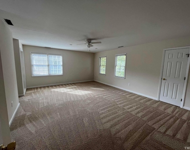 14 Aman Court - Photo Thumbnail 15