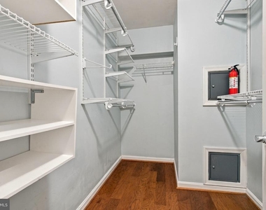7023 Huntley Run Place - Photo Thumbnail 22