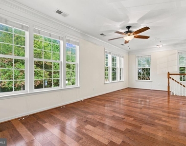 7023 Huntley Run Place - Photo Thumbnail 7