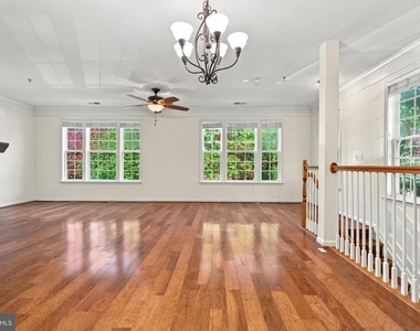 7023 Huntley Run Place - Photo Thumbnail 9