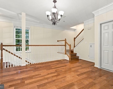 7023 Huntley Run Place - Photo Thumbnail 10