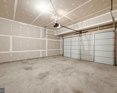 102 Curtain Fall Drive - Photo Thumbnail 44