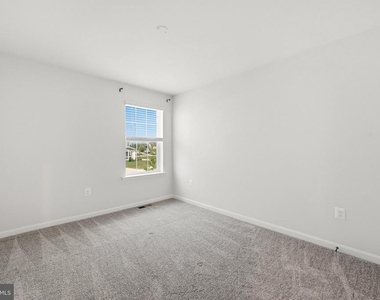 102 Curtain Fall Drive - Photo Thumbnail 34