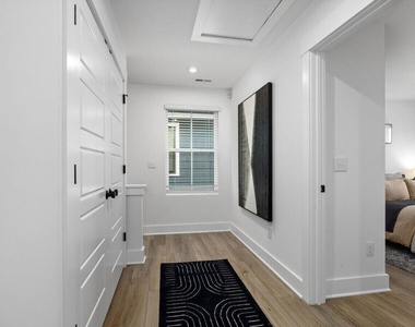 554 E Hargett Street - Photo Thumbnail 2