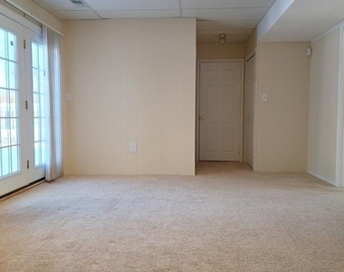 10506 Oak Place - Photo Thumbnail 6