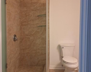 10506 Oak Place - Photo Thumbnail 7
