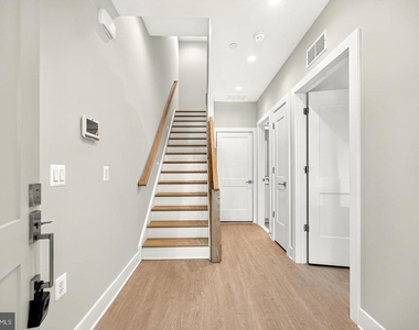 158 N Lee - Photo Thumbnail 3