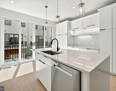 158 N Lee - Photo Thumbnail 14