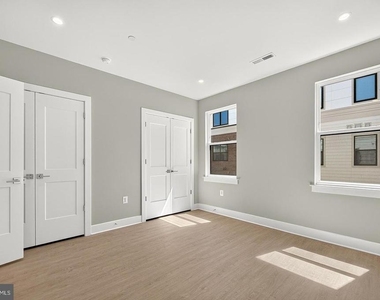 158 N Lee - Photo Thumbnail 33