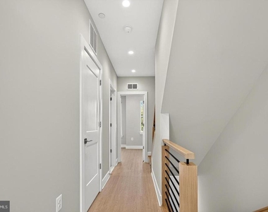 158 N Lee - Photo Thumbnail 29
