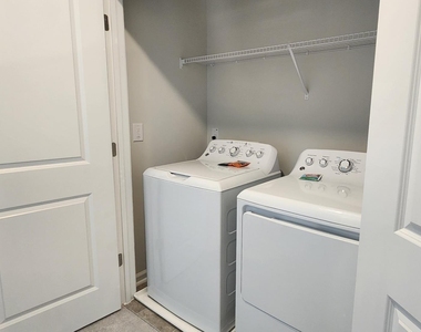 5337 Arkose Drive - Photo Thumbnail 8