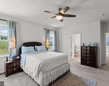 2131 Berwick Drive - Photo Thumbnail 3