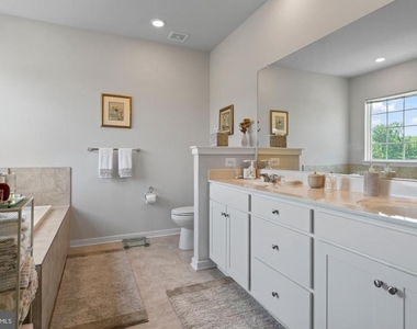 2131 Berwick Drive - Photo Thumbnail 17