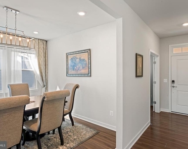 2131 Berwick Drive - Photo Thumbnail 37
