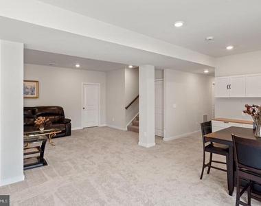 2131 Berwick Drive - Photo Thumbnail 34