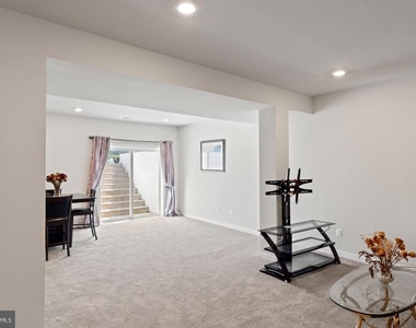 2131 Berwick Drive - Photo Thumbnail 35