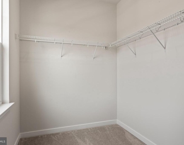 2131 Berwick Drive - Photo Thumbnail 22