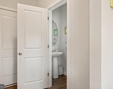2131 Berwick Drive - Photo Thumbnail 36