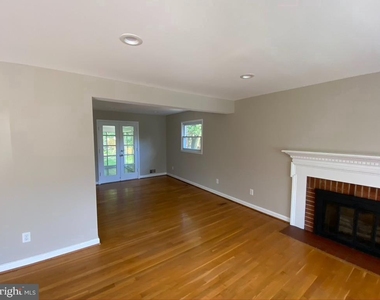 809 N Ashton Street - Photo Thumbnail 3