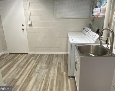 809 N Ashton Street - Photo Thumbnail 33