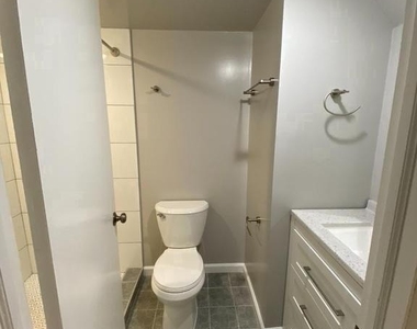 809 N Ashton Street - Photo Thumbnail 28