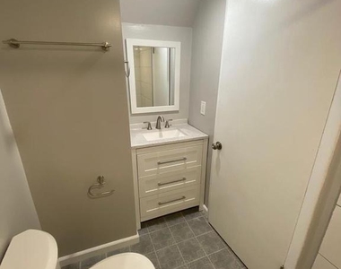 809 N Ashton Street - Photo Thumbnail 29