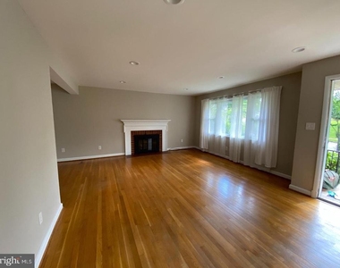 809 N Ashton Street - Photo Thumbnail 1