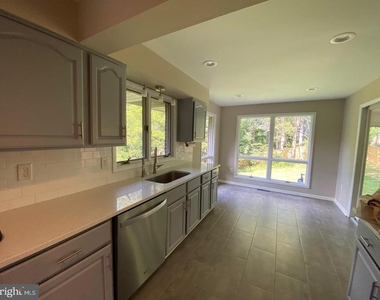 809 N Ashton Street - Photo Thumbnail 5