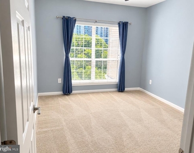 4550 Strutfield Lane - Photo Thumbnail 7