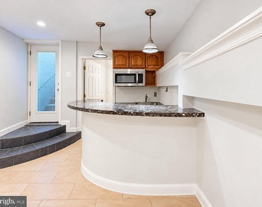 1525 King Street - Photo Thumbnail 2