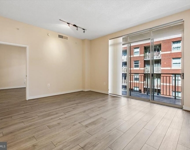 820 N Pollard Street - Photo Thumbnail 13