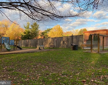 1506 S George Mason Drive - Photo Thumbnail 23