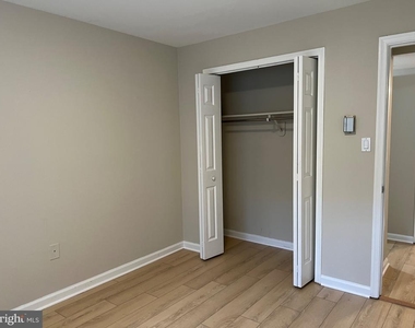 1506 S George Mason Drive - Photo Thumbnail 18