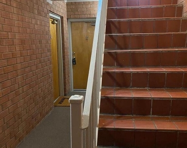 1506 S George Mason Drive - Photo Thumbnail 3