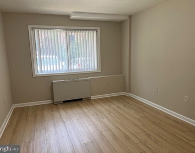 1506 S George Mason Drive - Photo Thumbnail 17